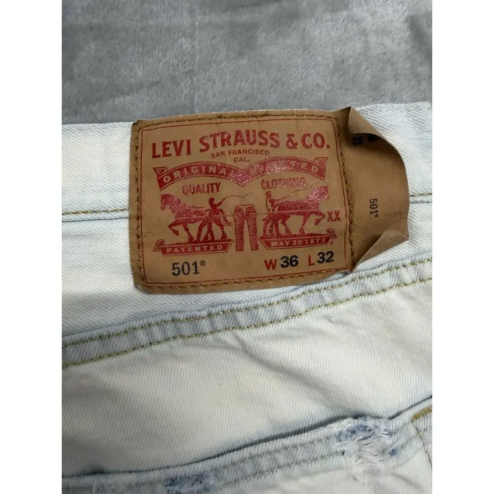 Levis 501 Jeans Mens 36X32* Fits 36X30 Distressed White Button Fly Bleached Wash